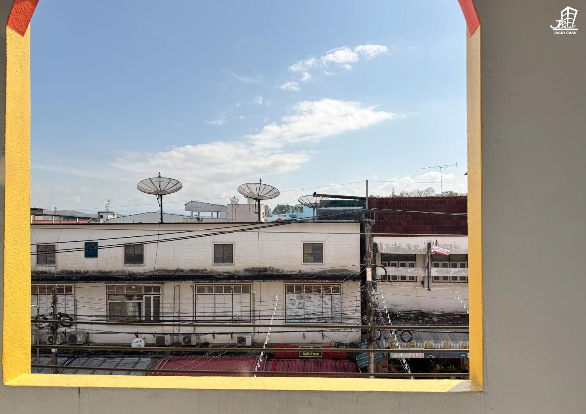 Jacky Chan Hotel Betong Exterior foto