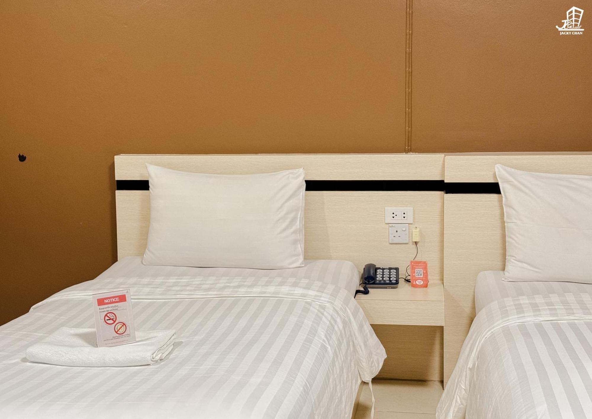 Jacky Chan Hotel Betong Exterior foto