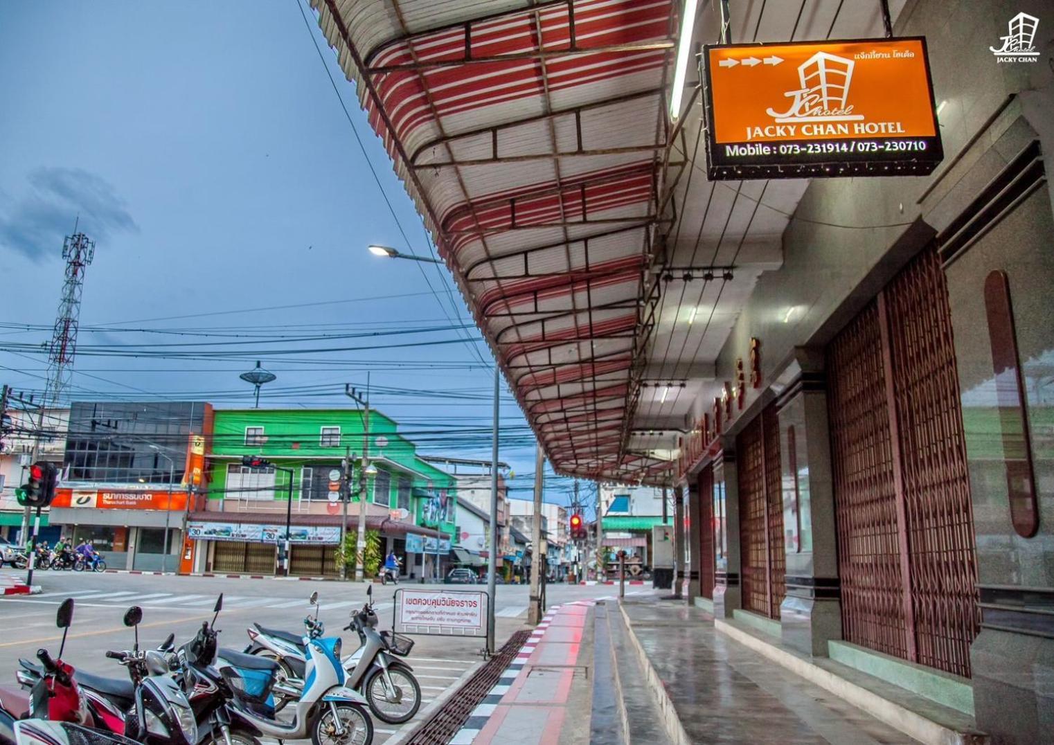 Jacky Chan Hotel Betong Exterior foto