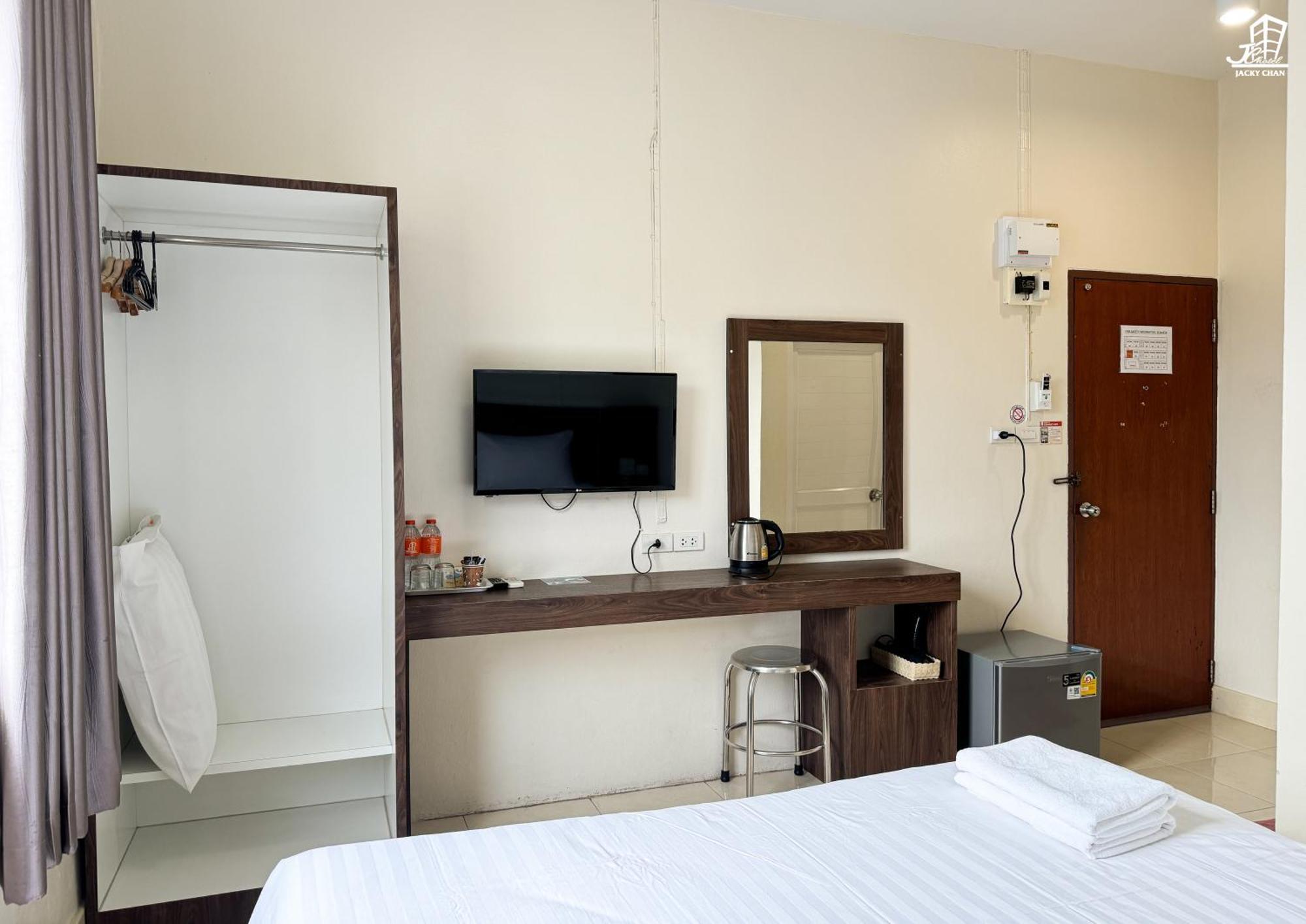 Jacky Chan Hotel Betong Exterior foto